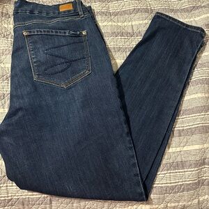 Seven7 brand skinny jeans